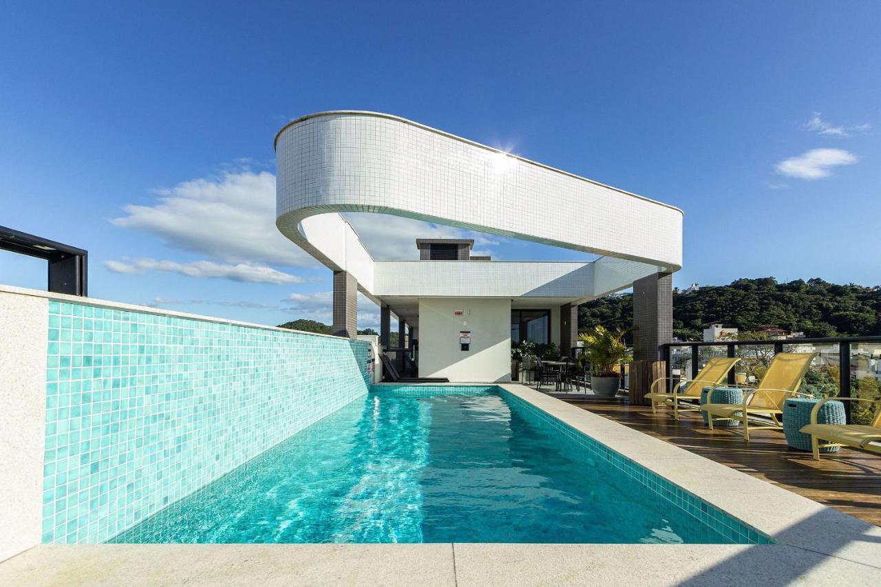 AION 205 - Apartamento a 50 metros da praia de Bombinhas - Piscina e Academia com Vista Panorâmica Exterior foto